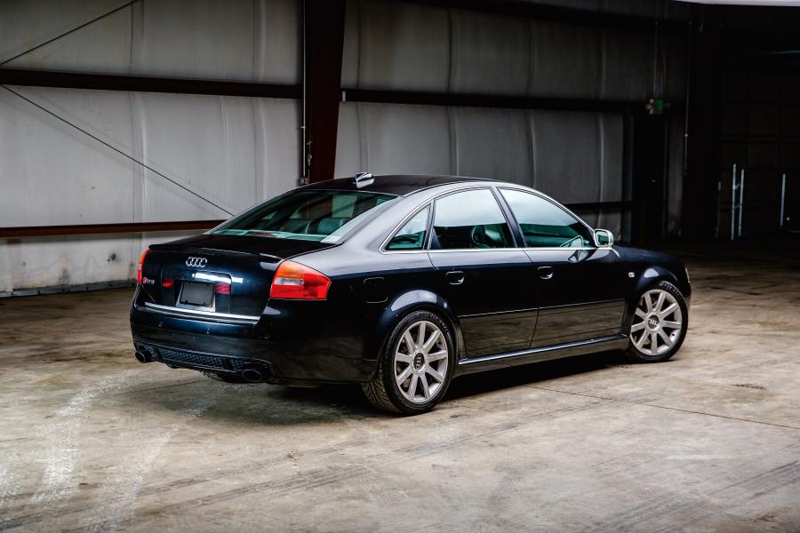  Audi RS6 Sedan (4B, C5) 2002 года  (NA) (фото 15 из 20)